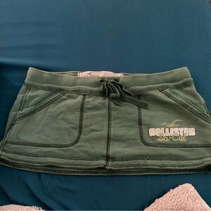 Hollister Women's Green Skirt Vintage and HTF